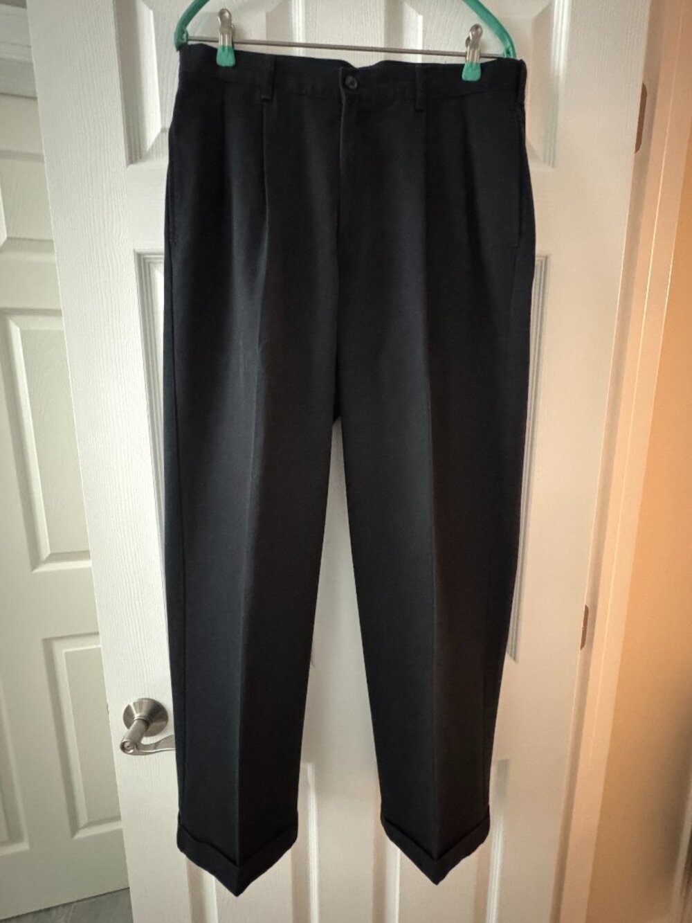 Cotton tailored khaki chino slacks by Geoffrey Beene  - 32x30 - Black